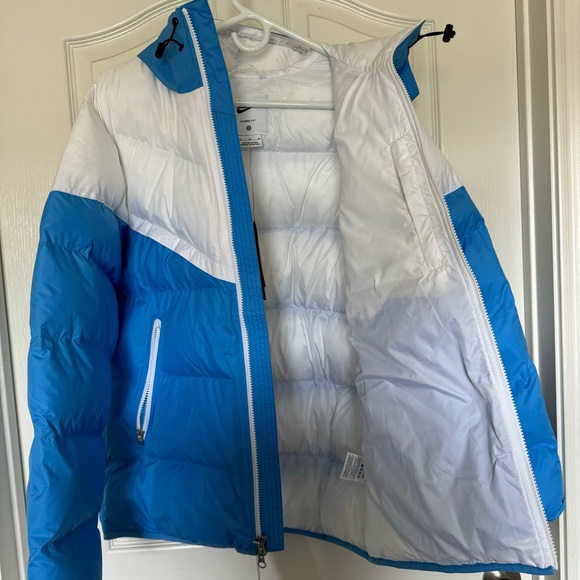 Nike Storm-FIT Windrunner PrimaLoft Hooded Puffer Jacket - Picture 6 of 7